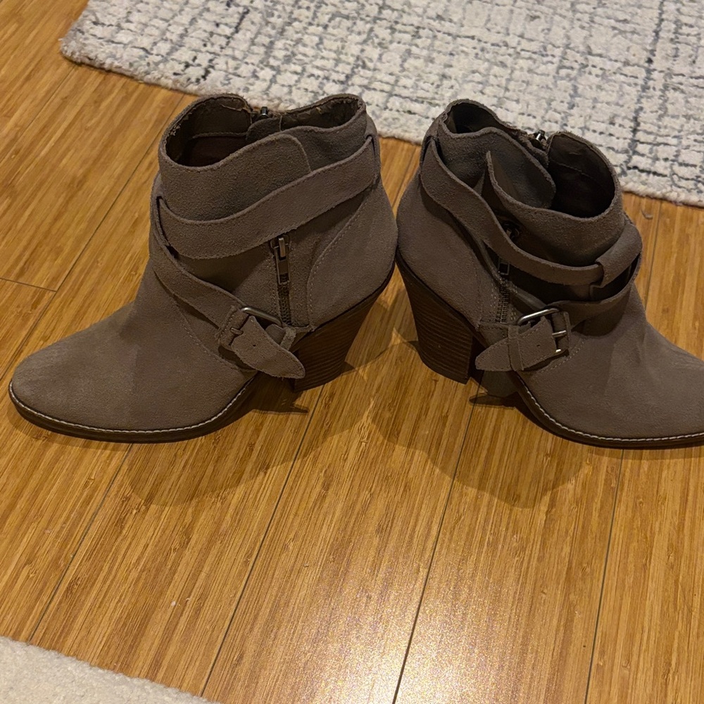 Dolce Vita Ankle Booties - wore once - 8.5